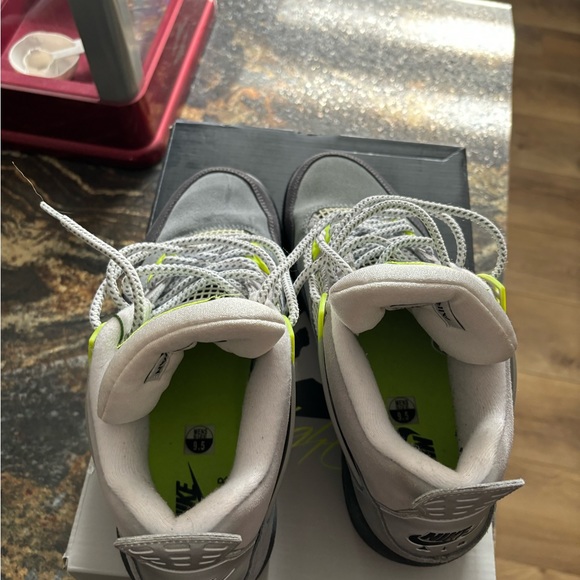 Air jordan 4 retro SE, size 9,5 men’s - Picture 4 of 6